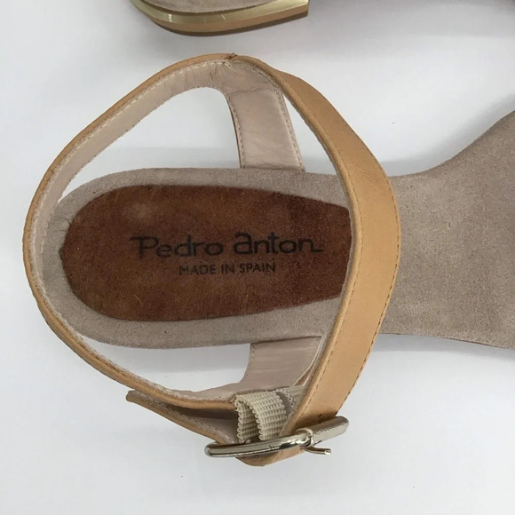 Pedro Anton Made in Spain Nude Leather & Suede Buckle Sandals NWOT Size 7.5 - Picture 9 of 12